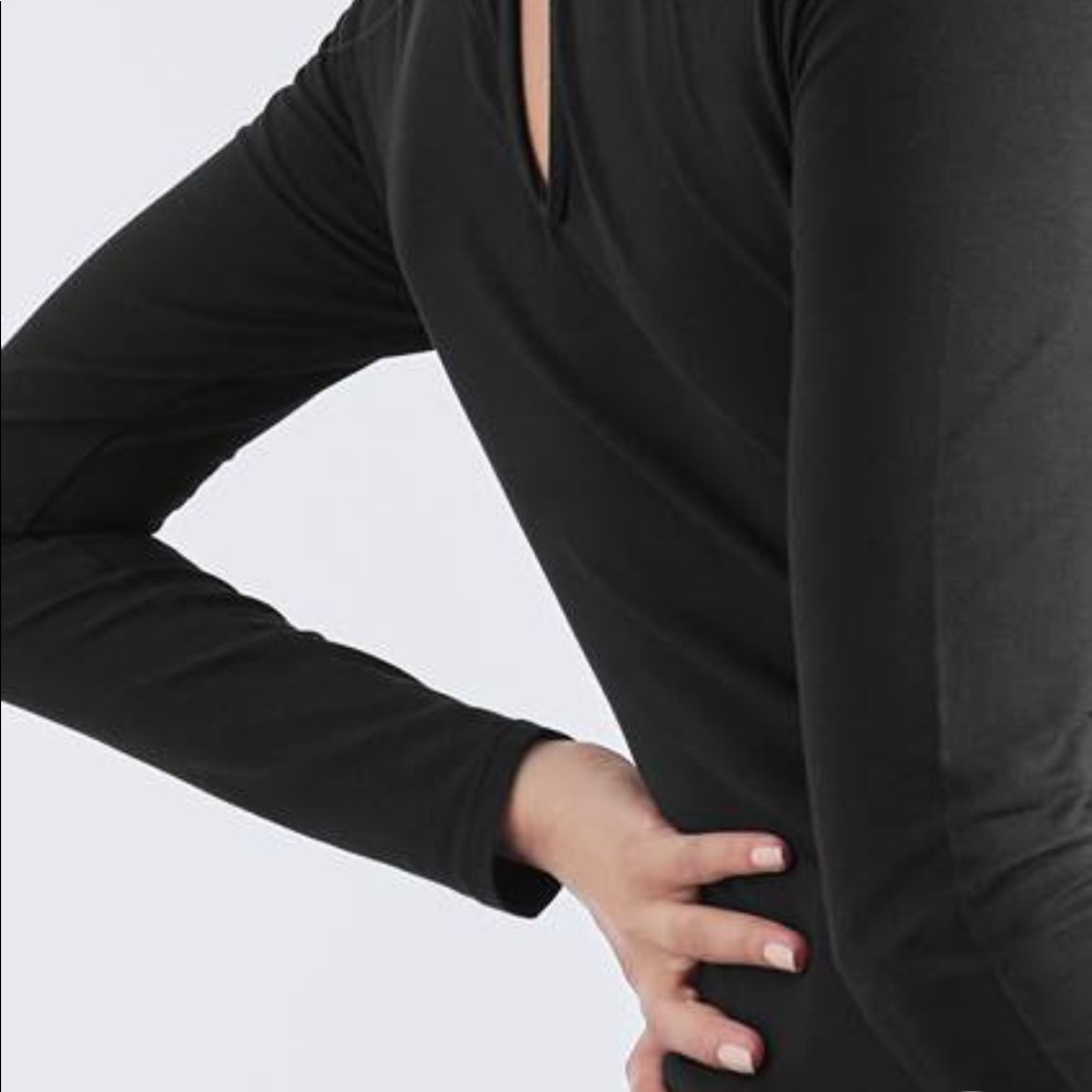 Sold elsewhere Beautiful Long Sleeve black color  Strappy Top brand New Size M - Picture 5 of 7